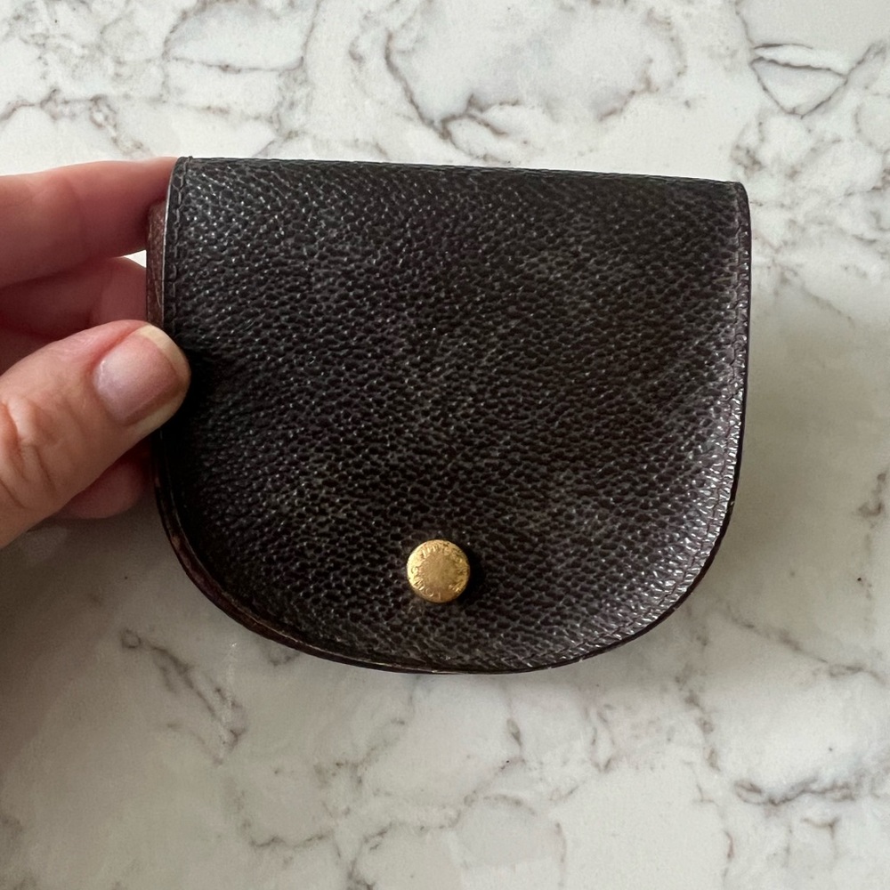 Authentic Louis Vuitton coin purse! IEGUC almost in LNC. DC:: CT0042 Stunning!